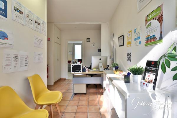 Lorette : deux logements, deux entrées, un seul prix