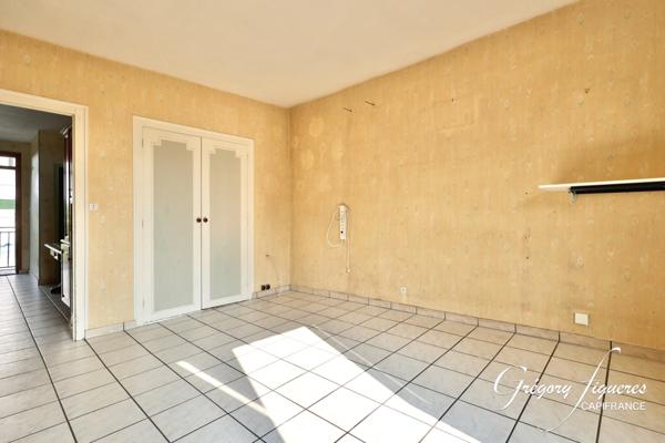 Lorette : deux logements, deux entrées, un seul prix