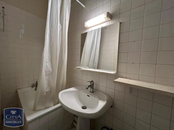 Appartement à louer 2 pièces 56.58m²