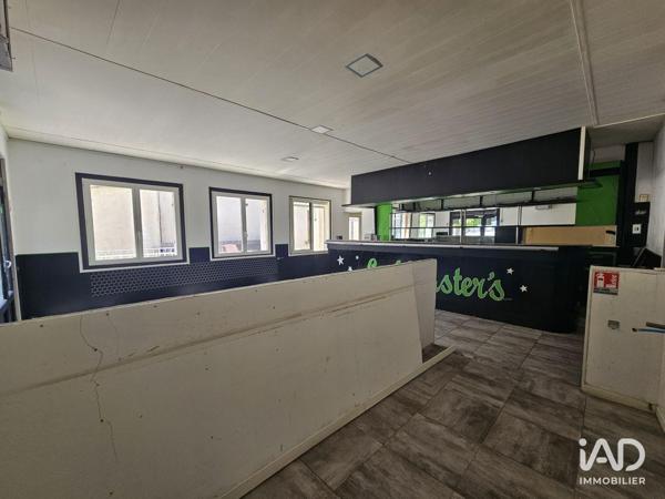 Location bar-brasserie 70 m² Saint-Julien-de-Peyrolas