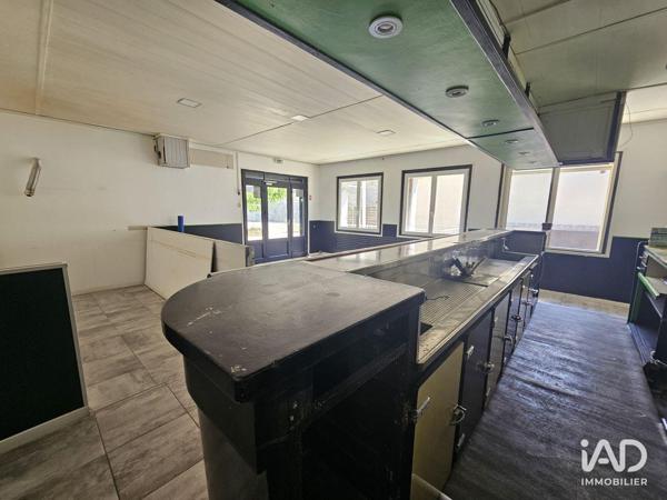 Location bar-brasserie 70 m² Saint-Julien-de-Peyrolas