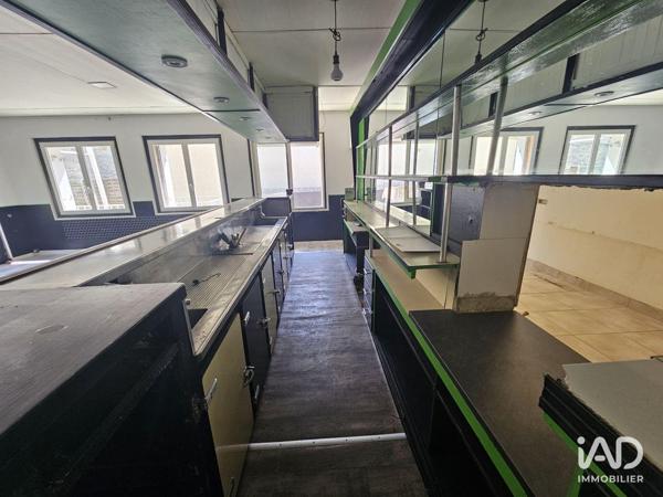 Location bar-brasserie 70 m² Saint-Julien-de-Peyrolas