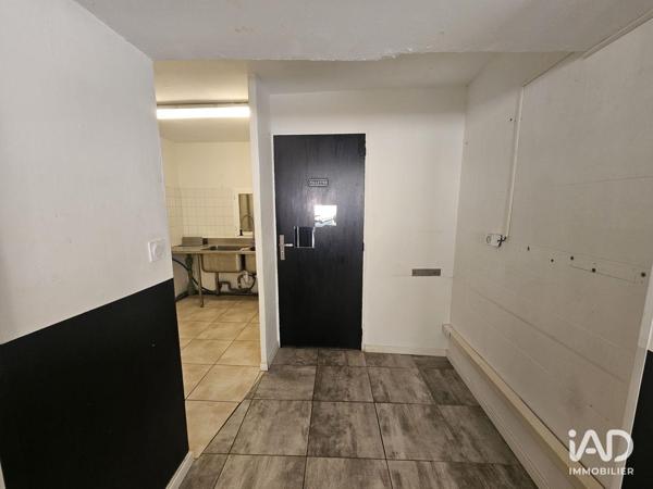 Location bar-brasserie 70 m² Saint-Julien-de-Peyrolas