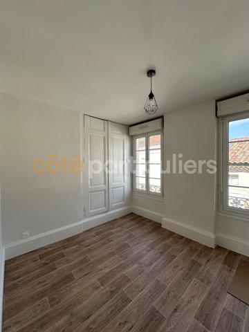 Location
                Appartement45,5 m² - 3 Pièces -
                    AGEN (47000)