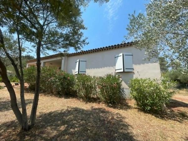 Vente                                                      Maison
                        
                     4 pièces                      98 m2                     à Le Luc