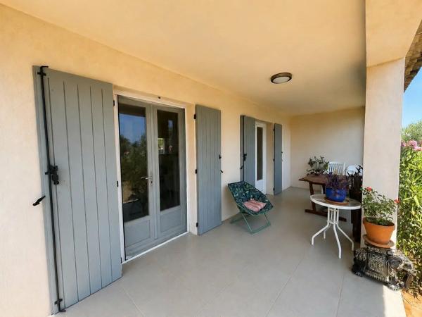 Vente                                                      Maison
                        
                     4 pièces                      98 m2                     à Le Luc
