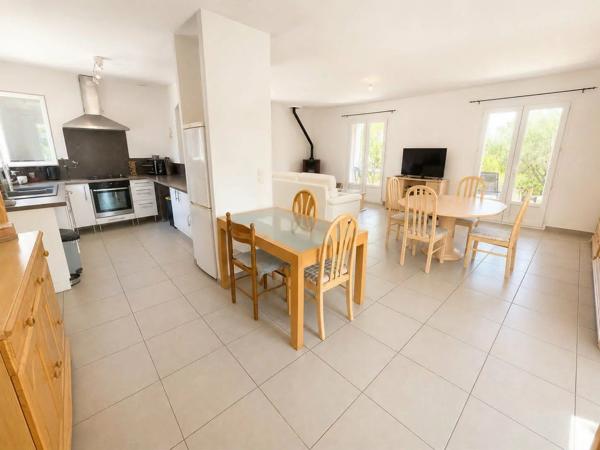 Vente                                                      Maison
                        
                     4 pièces                      98 m2                     à Le Luc