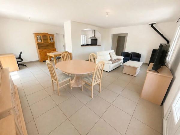 Vente                                                      Maison
                        
                     4 pièces                      98 m2                     à Le Luc