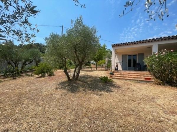 Vente                                                      Maison
                        
                     4 pièces                      98 m2                     à Le Luc