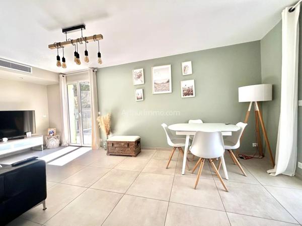 Vente                                                      Villa
                        
                     4 pièces                      107 m2                     à Villeneuve-Loubet