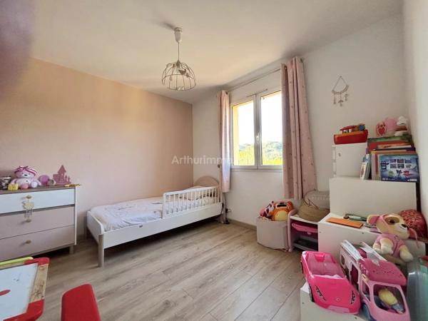 Vente                                                      Villa
                        
                     4 pièces                      107 m2                     à Villeneuve-Loubet