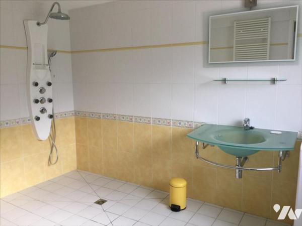 Larmor- plage, Immeuble de 2 appartements (1T2 ET 1 T5)