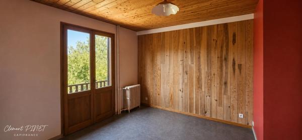 Propriété de 828m² sur 9045m² de terrain - Chorges