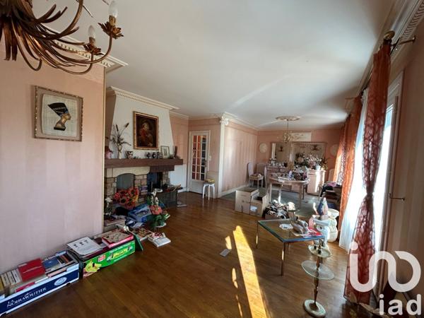 Maison traditionnelle 5 pièces de 114 m² à Bourgueil (37140)