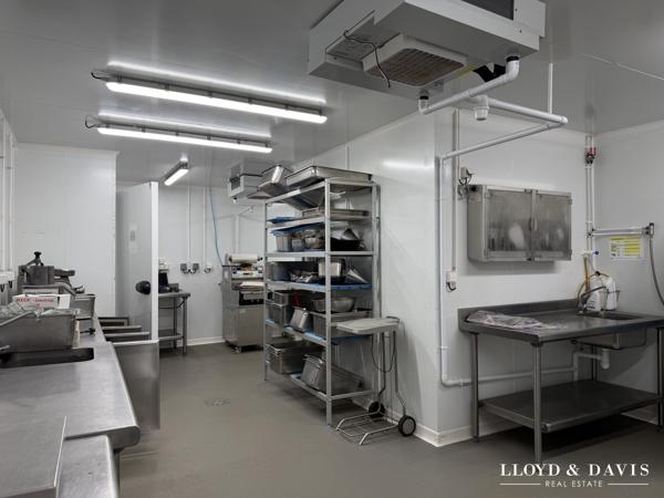 MURS Commerciaux libre d'exploitation