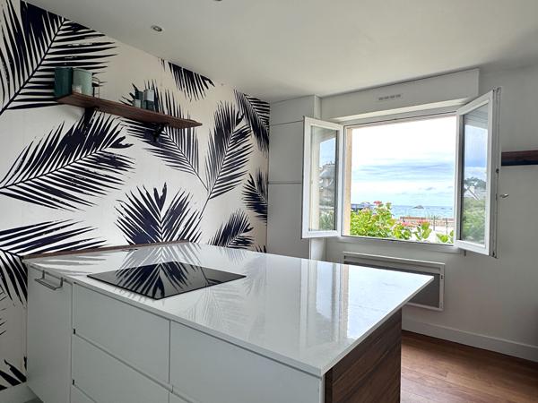 SAINT-MALO - ROTHÉNEUF | APPARTEMENT RÉNOVÉ AVEC JARDIN ET VUE MER