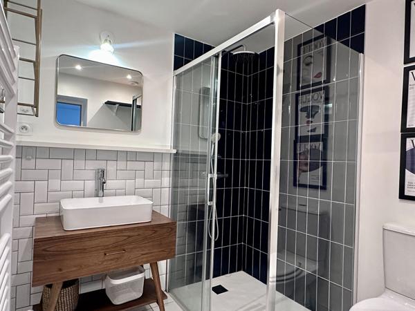 SAINT-MALO - ROTHÉNEUF | APPARTEMENT RÉNOVÉ AVEC JARDIN ET VUE MER