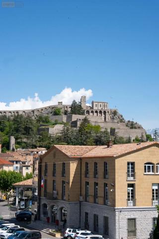 Achat - Appartement Sisteron 04200 3 pièces 75 m 2