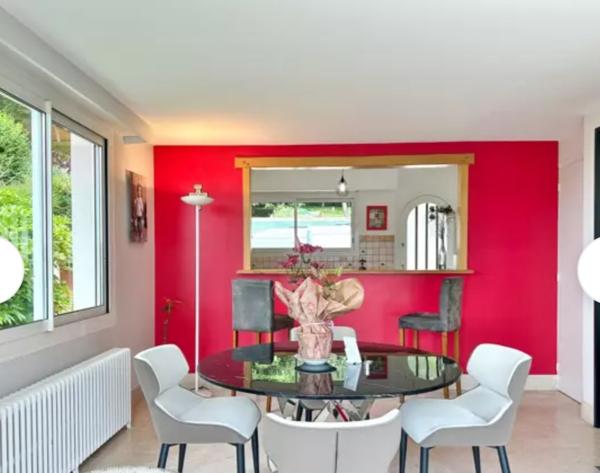 Fécamp (76400) A PROXIMITE DU PORT- PROPRIETE FAMILIALE AVEC PISCINE ET VUE MER