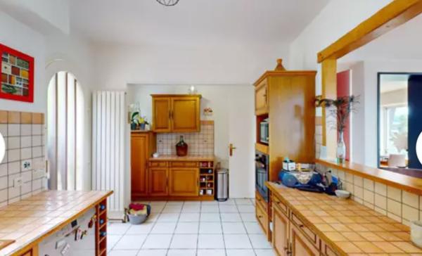 Fécamp (76400) A PROXIMITE DU PORT- PROPRIETE FAMILIALE AVEC PISCINE ET VUE MER