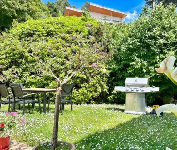 Fécamp (76400) A PROXIMITE DU PORT- PROPRIETE FAMILIALE AVEC PISCINE ET VUE MER