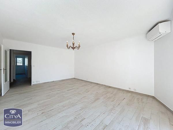 Appartement à vendre 3 pièces 74m² Saint-Raphaël (83700)