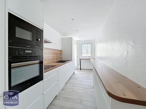 Appartement à vendre 3 pièces 74m² Saint-Raphaël (83700)
