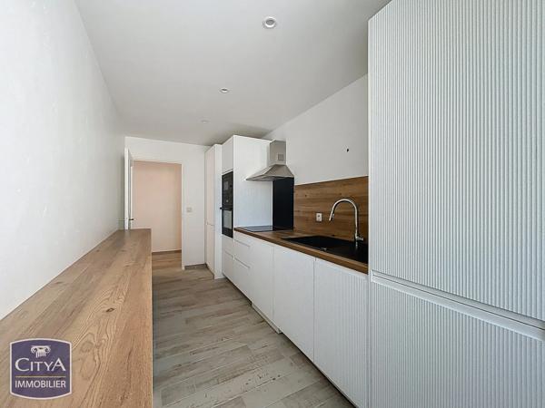 Appartement à vendre 3 pièces 74m² Saint-Raphaël (83700)