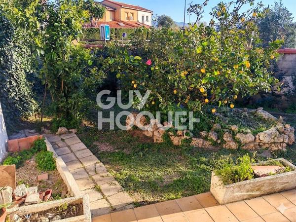 Spacieux appartement en rez-de-jardin avec piscine et grand garage, À vendre à Cabestany (66330),
