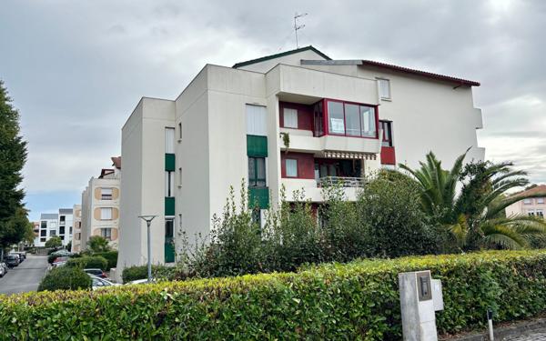 Appartement à vendre    2 pièces • 49,70 m2 Anglet