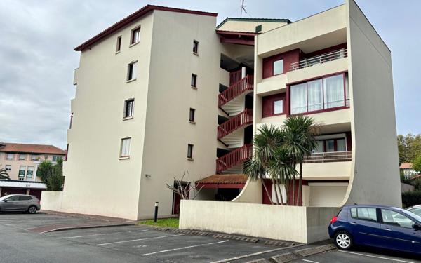 Appartement à vendre    2 pièces • 49,70 m2 Anglet