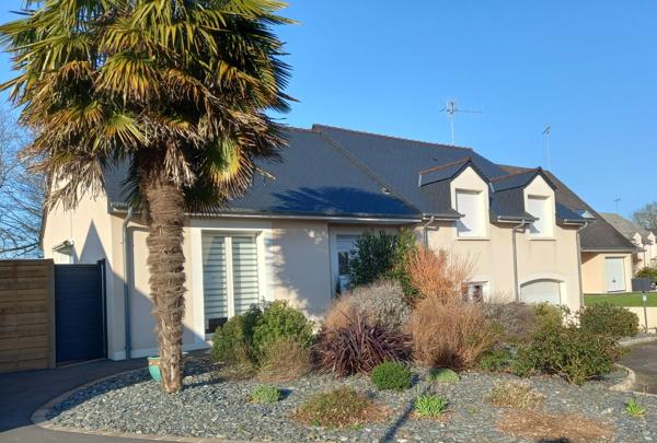 Maison individuelle 111 m² – 3 chambres – Jardin - 10' de Laval