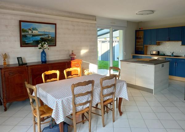 Maison individuelle 111 m² – 3 chambres – Jardin - 10' de Laval
