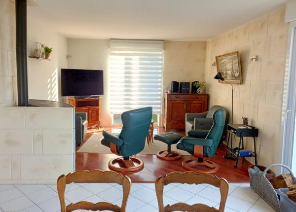 Maison individuelle 111 m² – 3 chambres – Jardin - 10' de Laval