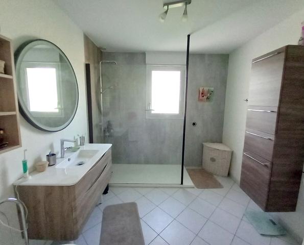 Maison individuelle 111 m² – 3 chambres – Jardin - 10' de Laval
