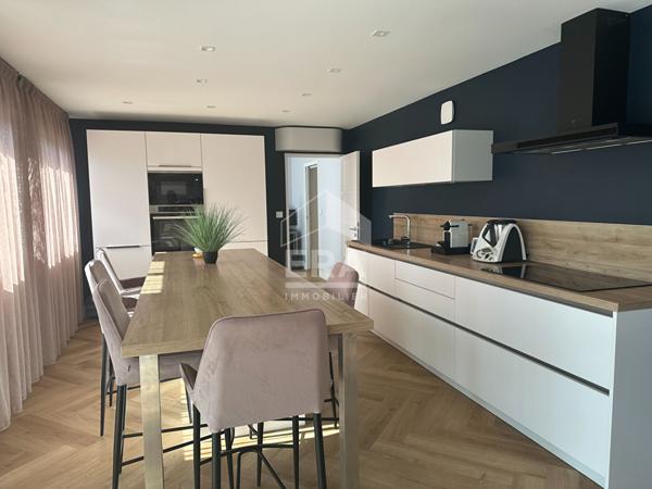 Appartement  T6 avec balcons et garage