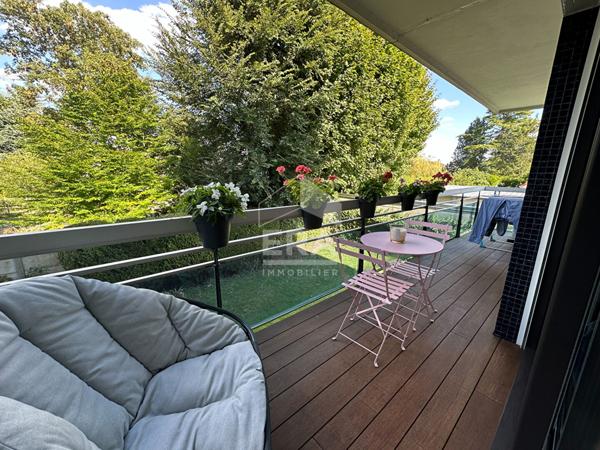 Appartement  T6 avec balcons et garage