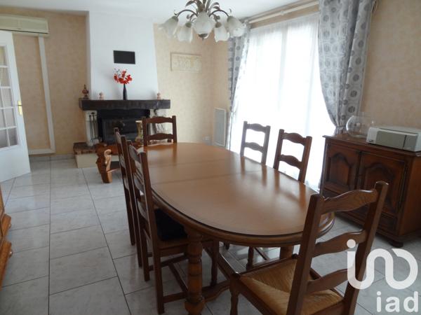 Maison à vendre 5 pièces 117 m² Évry-Grégy-sur-Yerre