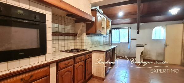 Avignon (84000) VILLA T4 agrandissable, avec annexes, sur parcelle piscinable