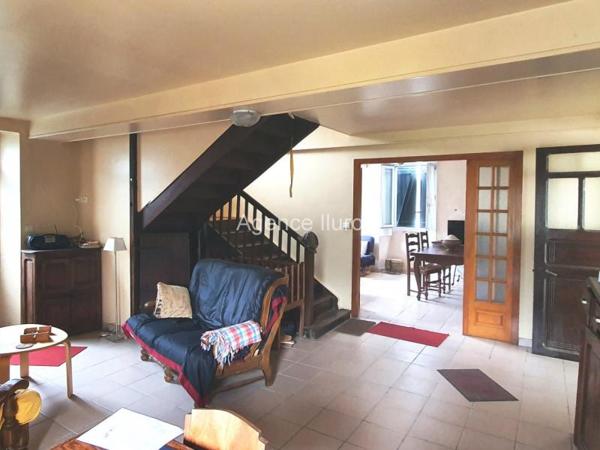 Maison - Proximite oloron-sainte-marie - Réf.:205332 PROXIMITE OLORON - MAISON DE CARACTERE 175M² HAB AVEC DEPENDANCE *** SOUS COMPROMIS ***