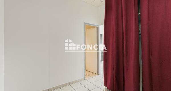 À vendre Studio 30.2 m² - Saint-martin-d'hères 38400