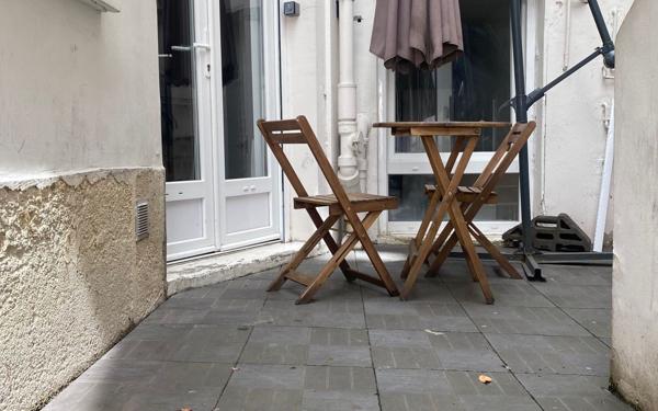 Appartement à vendre    3 pièces • 50 m2 Paris 10