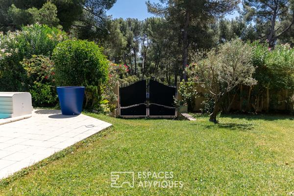 Bastide provençale avec terrain et piscine