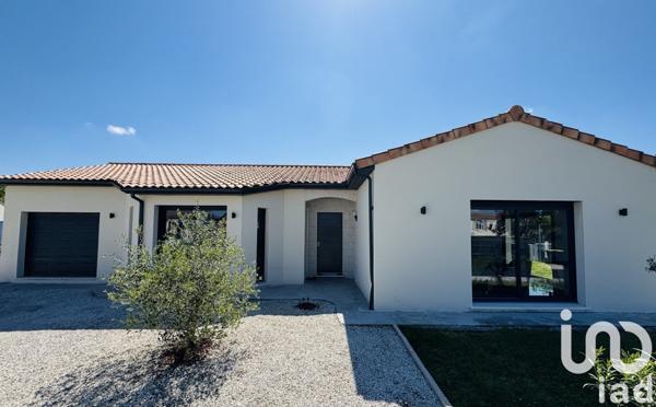 Maison à vendre 4 pièces 124 m² Saint-Yrieix-sur-Charente