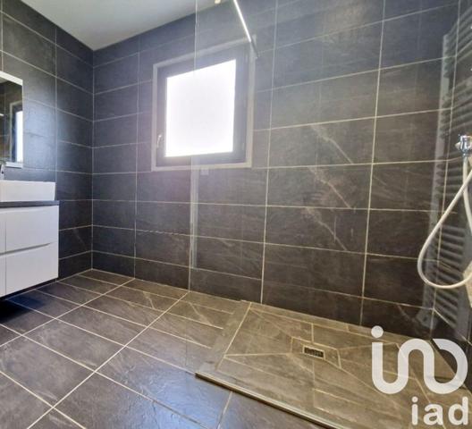 Maison à vendre 4 pièces 124 m² Saint-Yrieix-sur-Charente