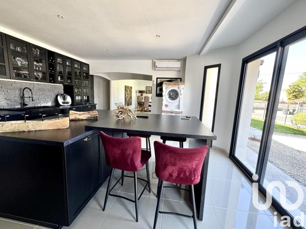 Maison à vendre 4 pièces 124 m² Saint-Yrieix-sur-Charente