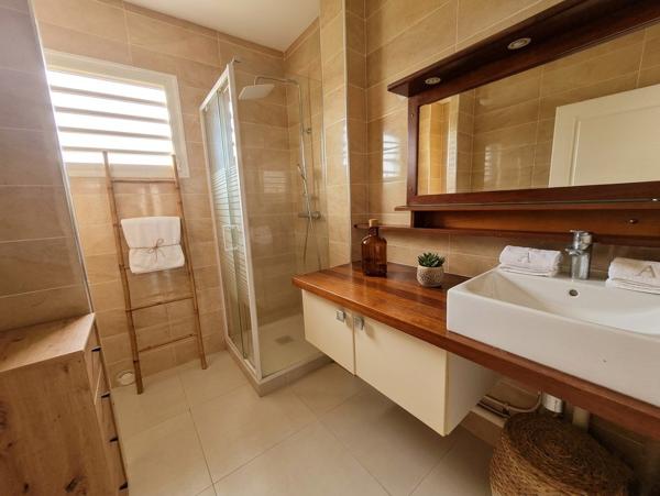 Appartement F4 rénové – Résidence sécurisée avec piscines – Baie-Mahault, Guadeloupe (971)