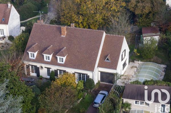 Maison à vendre 10 pièces 268 m² Condé-Sainte-Libiaire