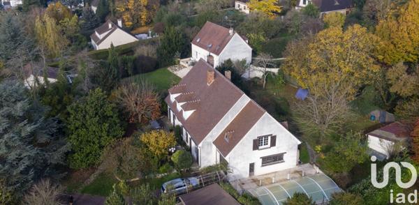 Maison à vendre 10 pièces 268 m² Condé-Sainte-Libiaire