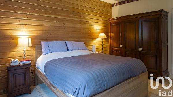 Maison à vendre 10 pièces 268 m² Condé-Sainte-Libiaire